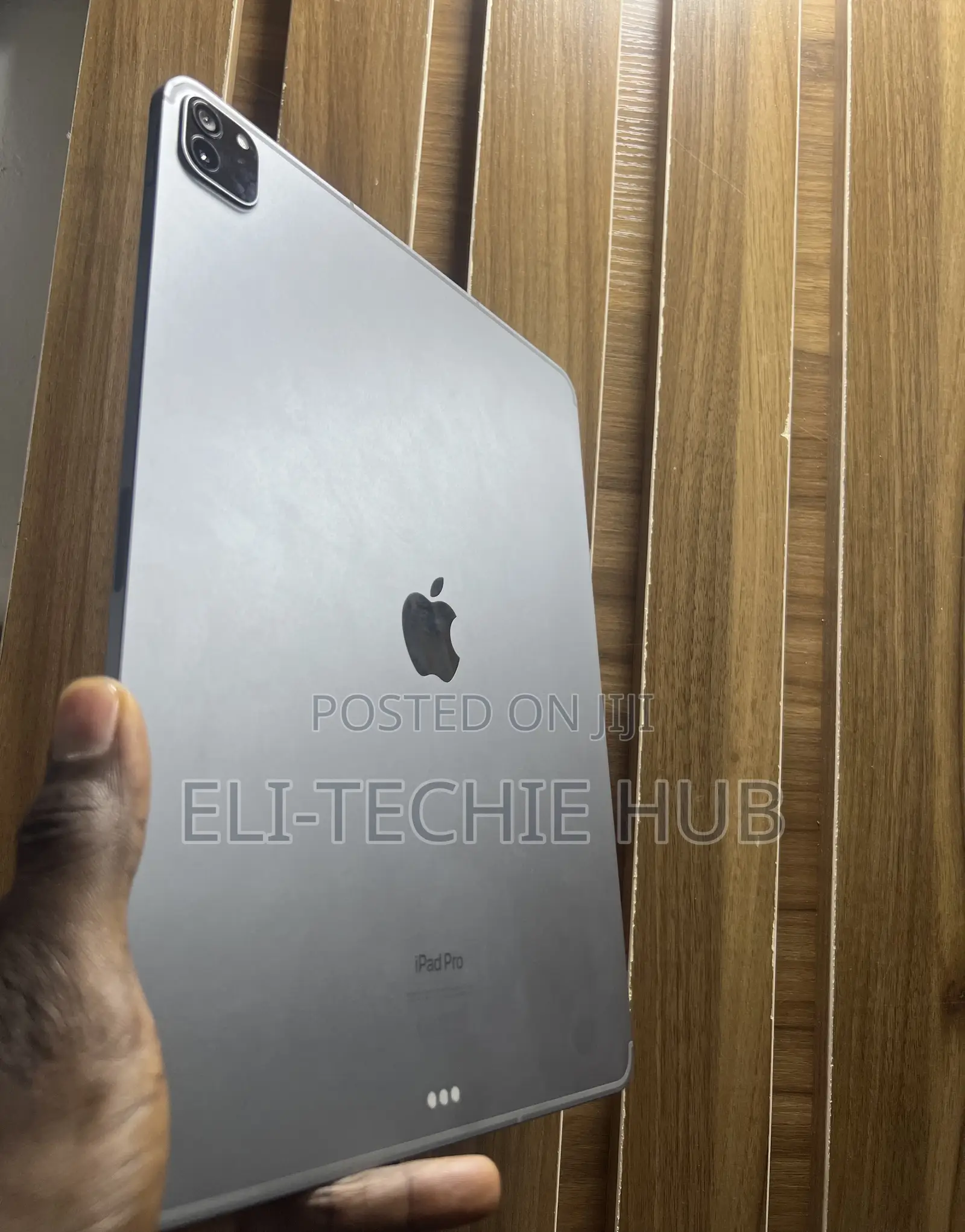Apple iPad Pro 12.9 (2022) 1 TB Gray