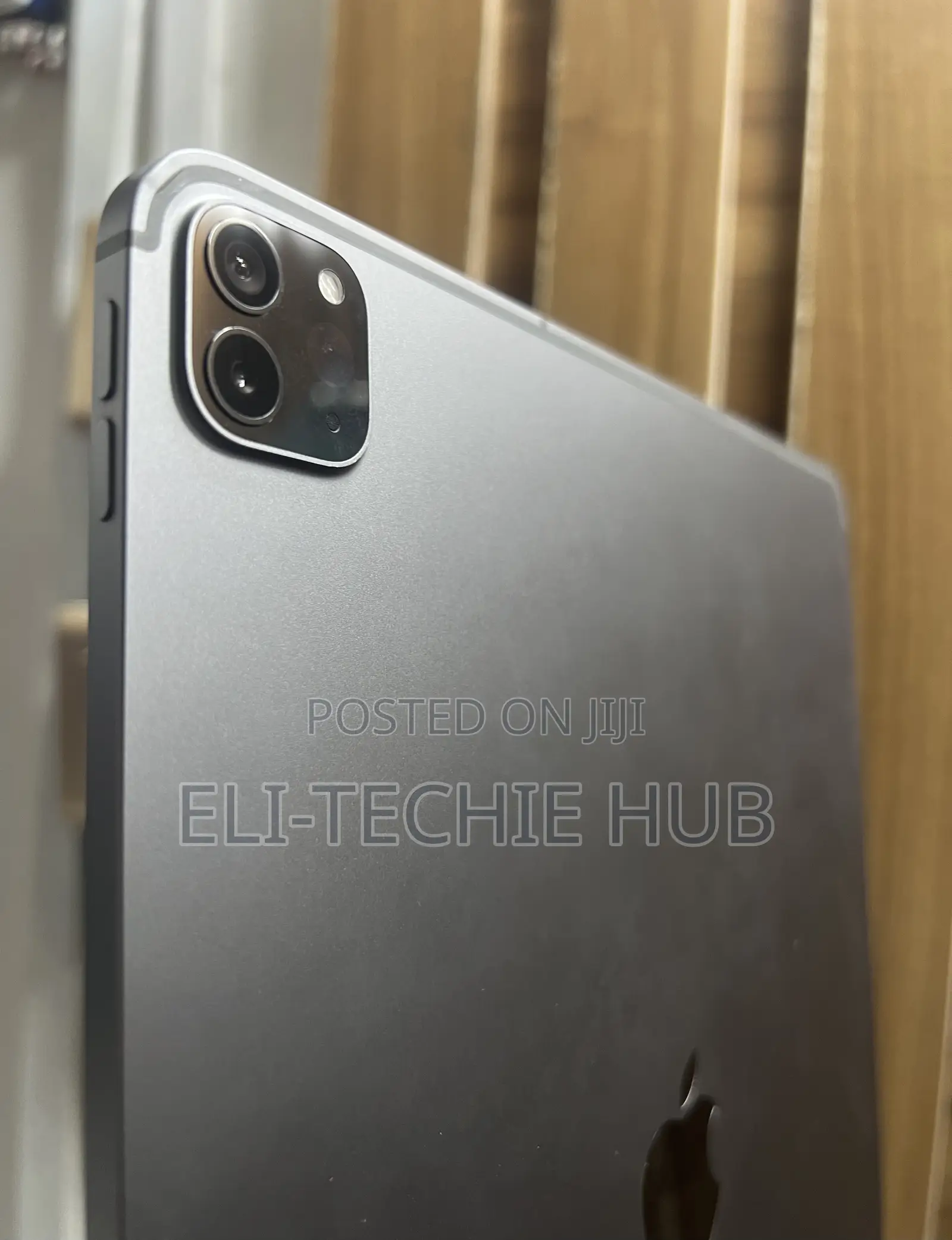 Apple iPad Pro 12.9 (2022) 1 TB Gray