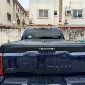 Rolling Back Cover for Toyota Tundra 2024