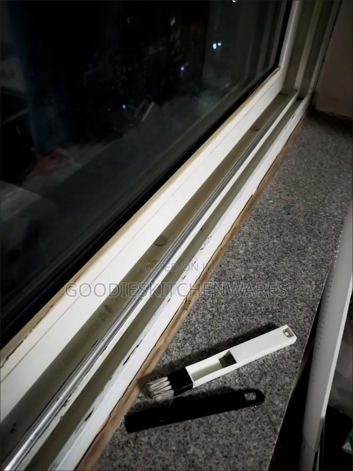 Multipurpose Window Brush and Parker