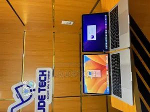 Laptop Apple MacBook Pro 2017 8GB Intel Core I5 SSD 256GB
