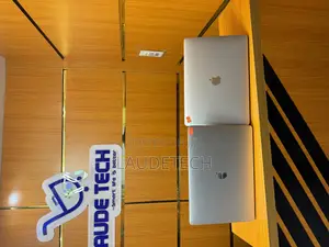 Laptop Apple MacBook Pro 2017 8GB Intel Core I5 SSD 256GB