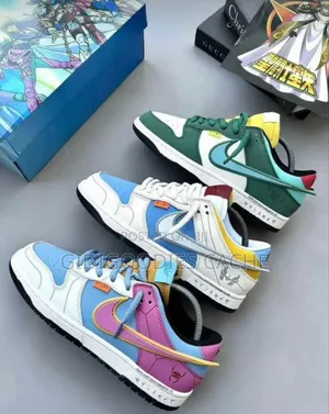 Nike Dunk Low SB Sneakers