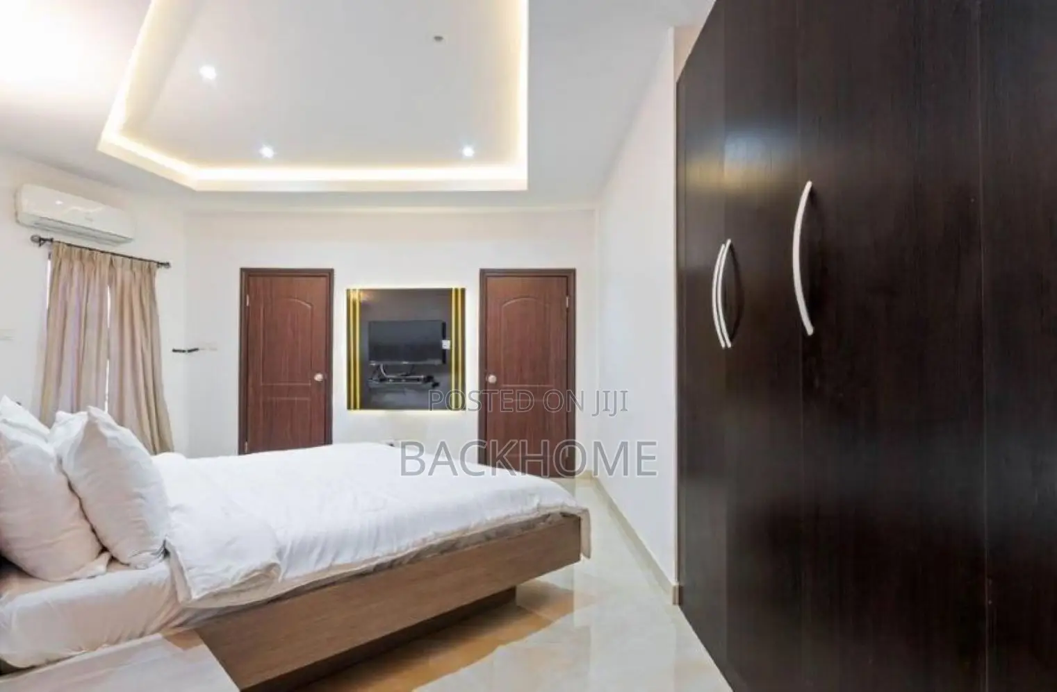 3bdrm Apartment in Beside Periwinkle for rent in Lekki Phase 1 Houses