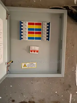 A BT Distribution Board 4 Way,3 Phase