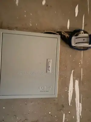 A BT Distribution Board 4 Way,3 Phase