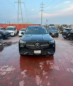Photo - Mercedes-Benz GLE-Class GLE 350 4MATIC 2020 Black