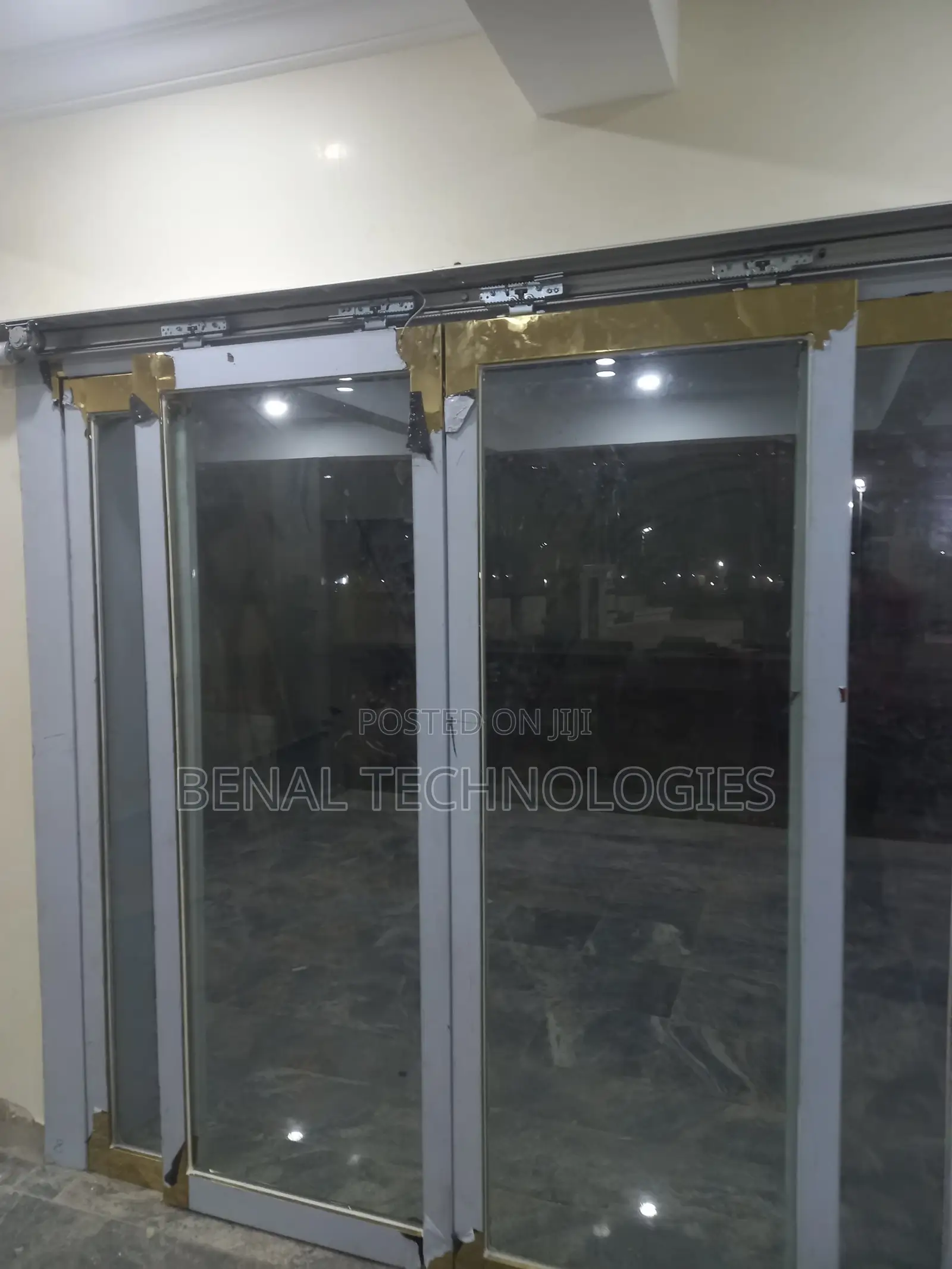 Smart Motion Sensor Glass Entry