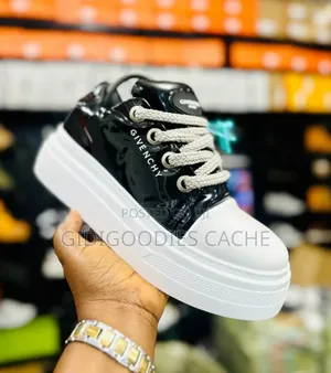 Givenchy Sneakers