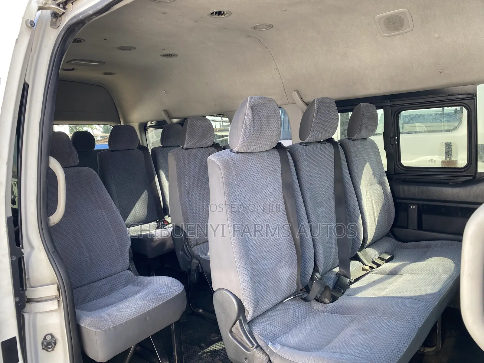 Toyota HiAce 2017 White