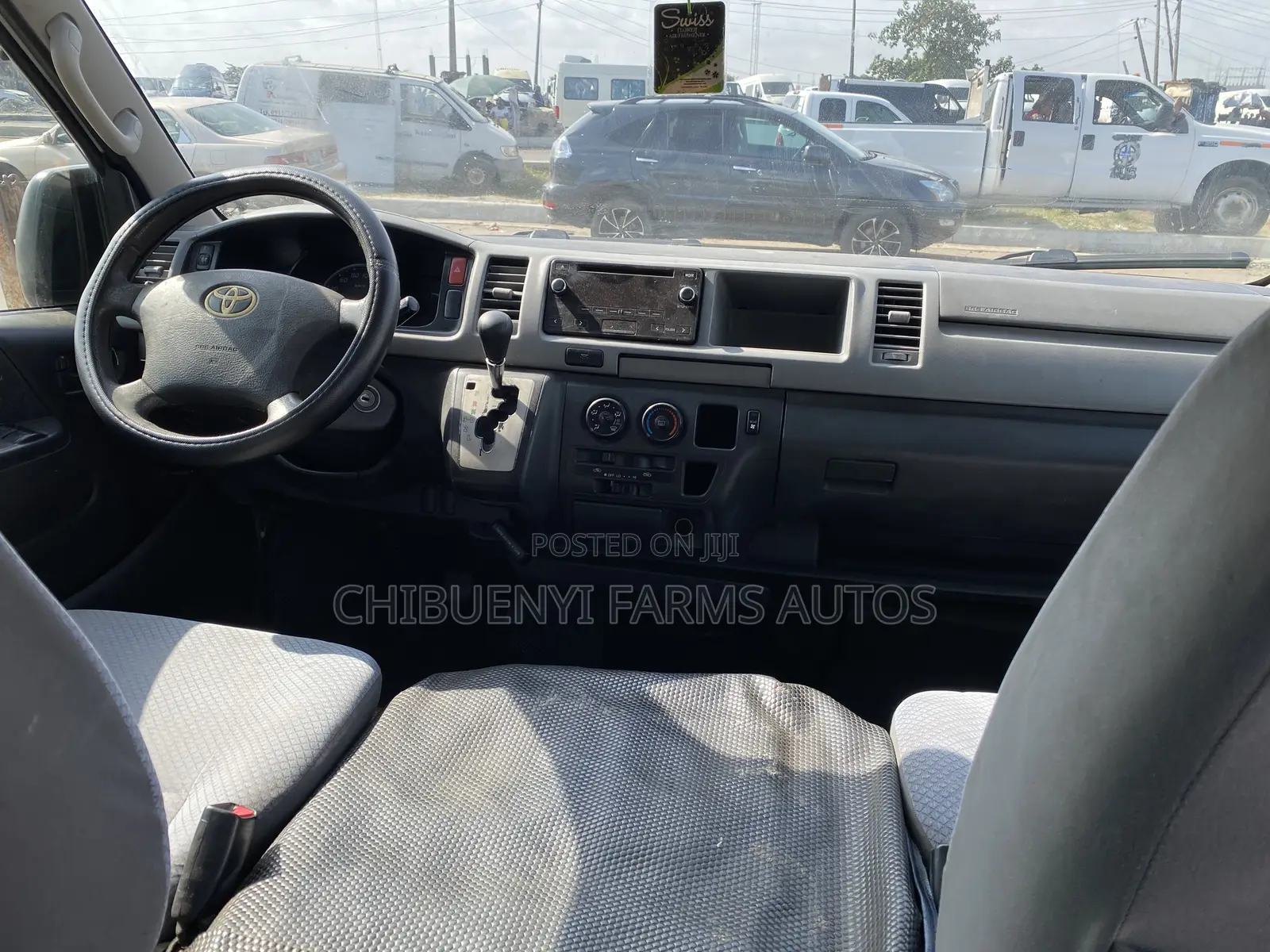 Toyota HiAce 2017 White