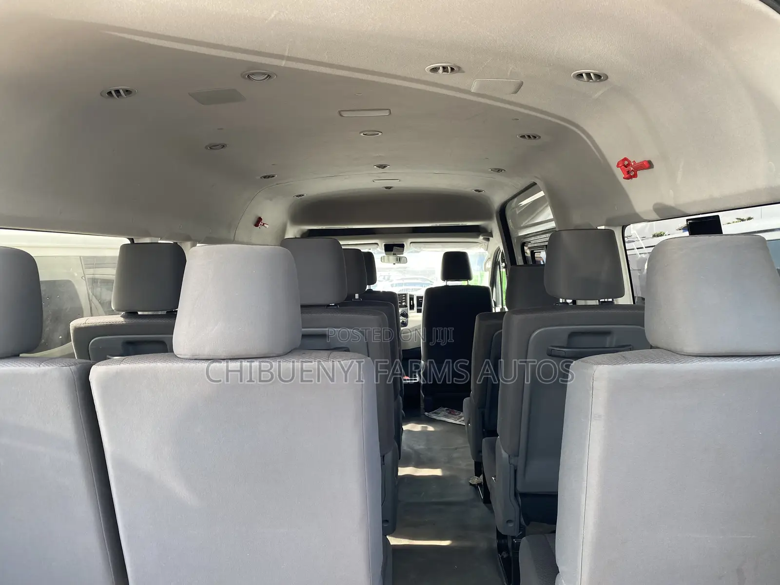 Toyota HiAce 2021 White