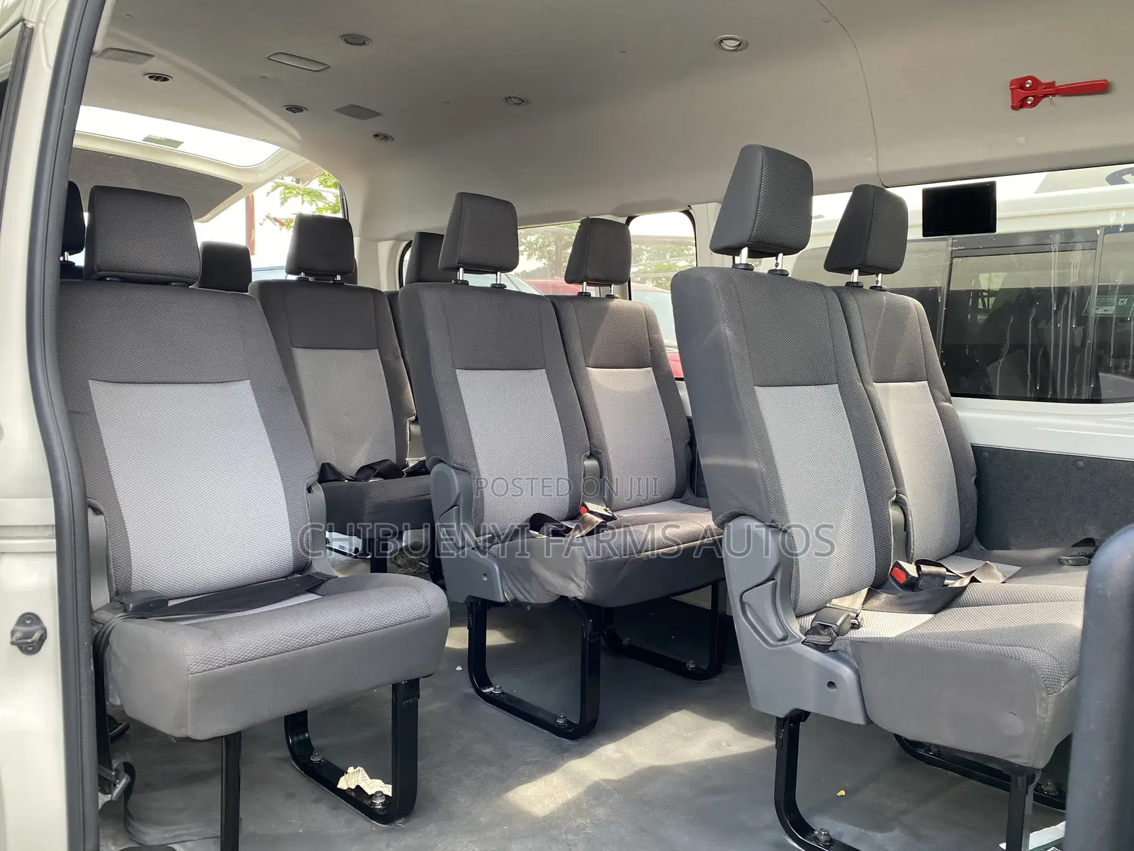 Toyota HiAce 2021 White