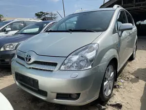 Toyota Corolla Verso 2008 Gray