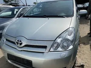 Toyota Corolla Verso 2008 Gray