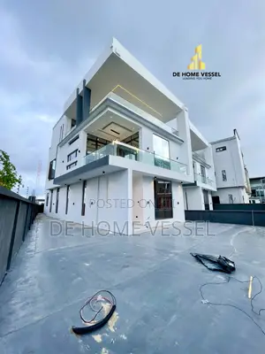 4bdrm House in Osapa london for sale