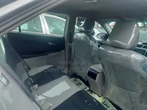 Toyota Camry LE 4dr Sedan (2.5L 4cyl 6A) 2012 Silver