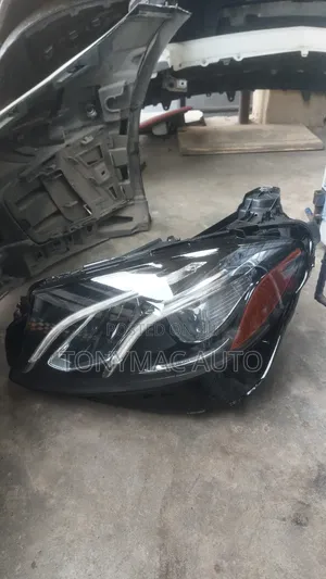 Mercedes-Benz E300 2017 Headlights 213