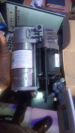 Audi A8 Air Matic Pump 2013