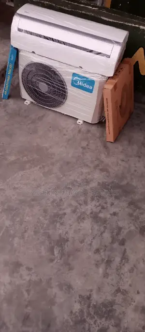 1 Month Old Very New Low Voltage 1HP MIDEA Air Conditioner