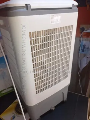 Air Cooler With Ice or Normal Water to Give Cool Breeze