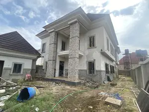 Photo - 5bdrm Duplex in Apo District for sale