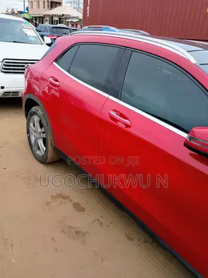 Mercedes-Benz GLA 250 2018 Red