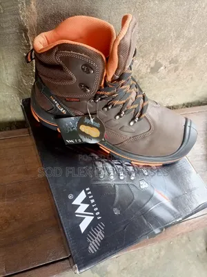 Hardheel Structure Waterproof Safety Shoe