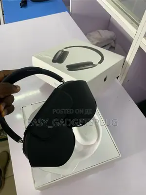Uk Used Black Airpods Max With Box
