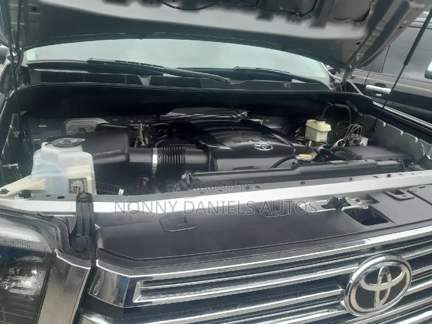 Toyota Sequoia 2015 Silver