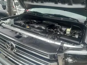 Toyota Sequoia 2015 Silver