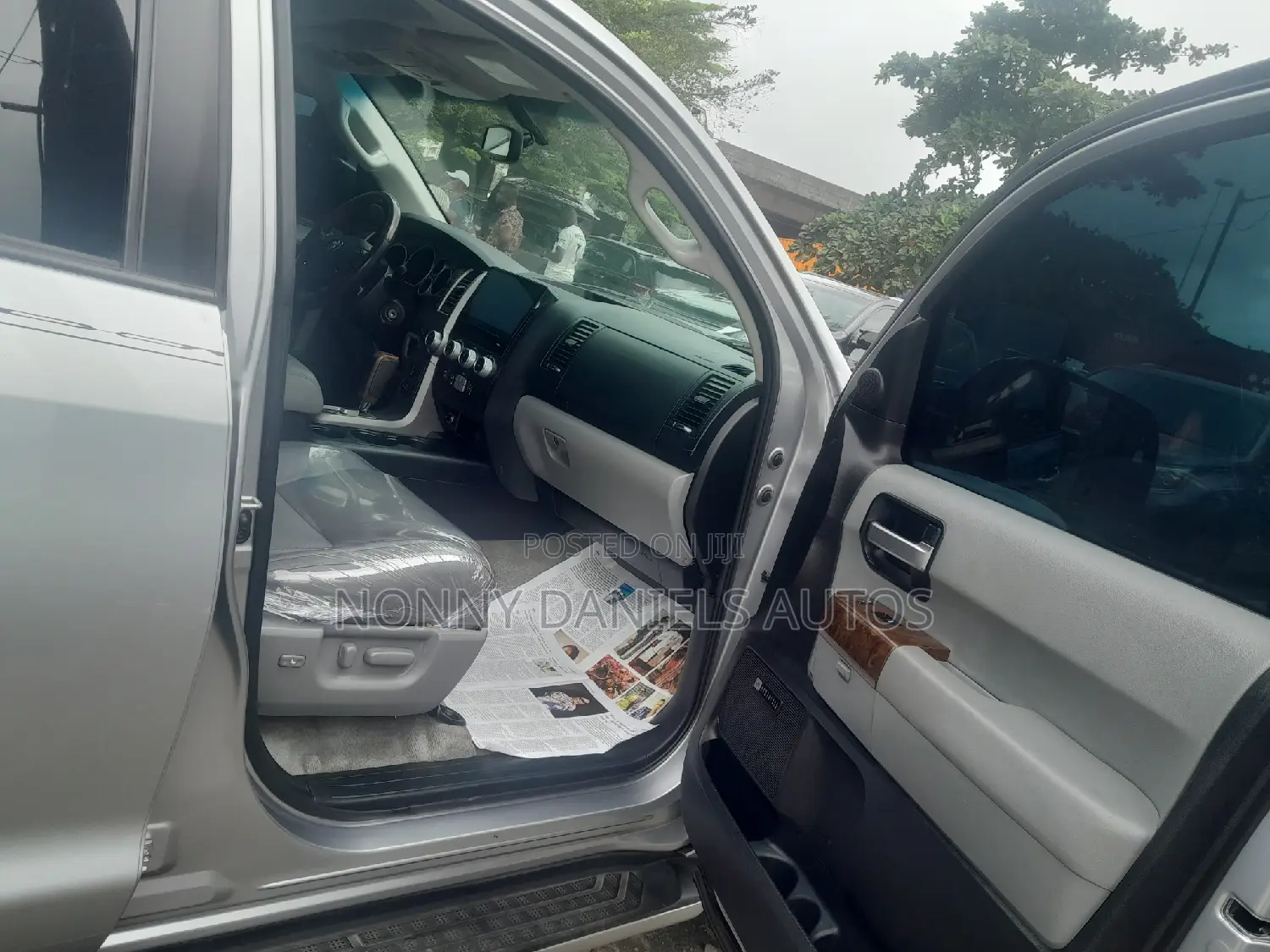 Toyota Sequoia 2015 Silver