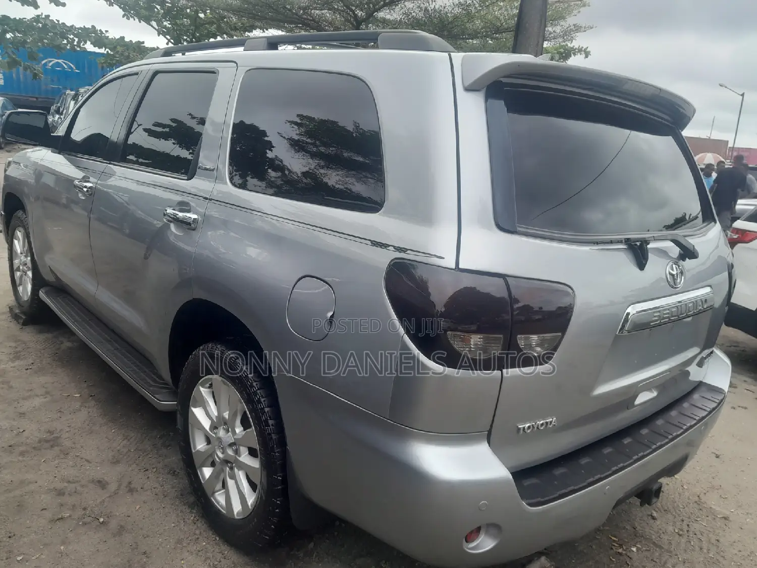Toyota Sequoia 2015 Silver