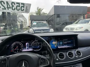 Mercedes-Benz E300 4Matic AWD Sedan (2.0L 4cyl 9A) 2017 Silver