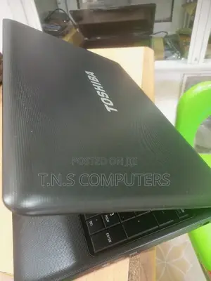 Laptop Toshiba Satellite L745D 4GB Intel Core 2 Duo HDD 320GB