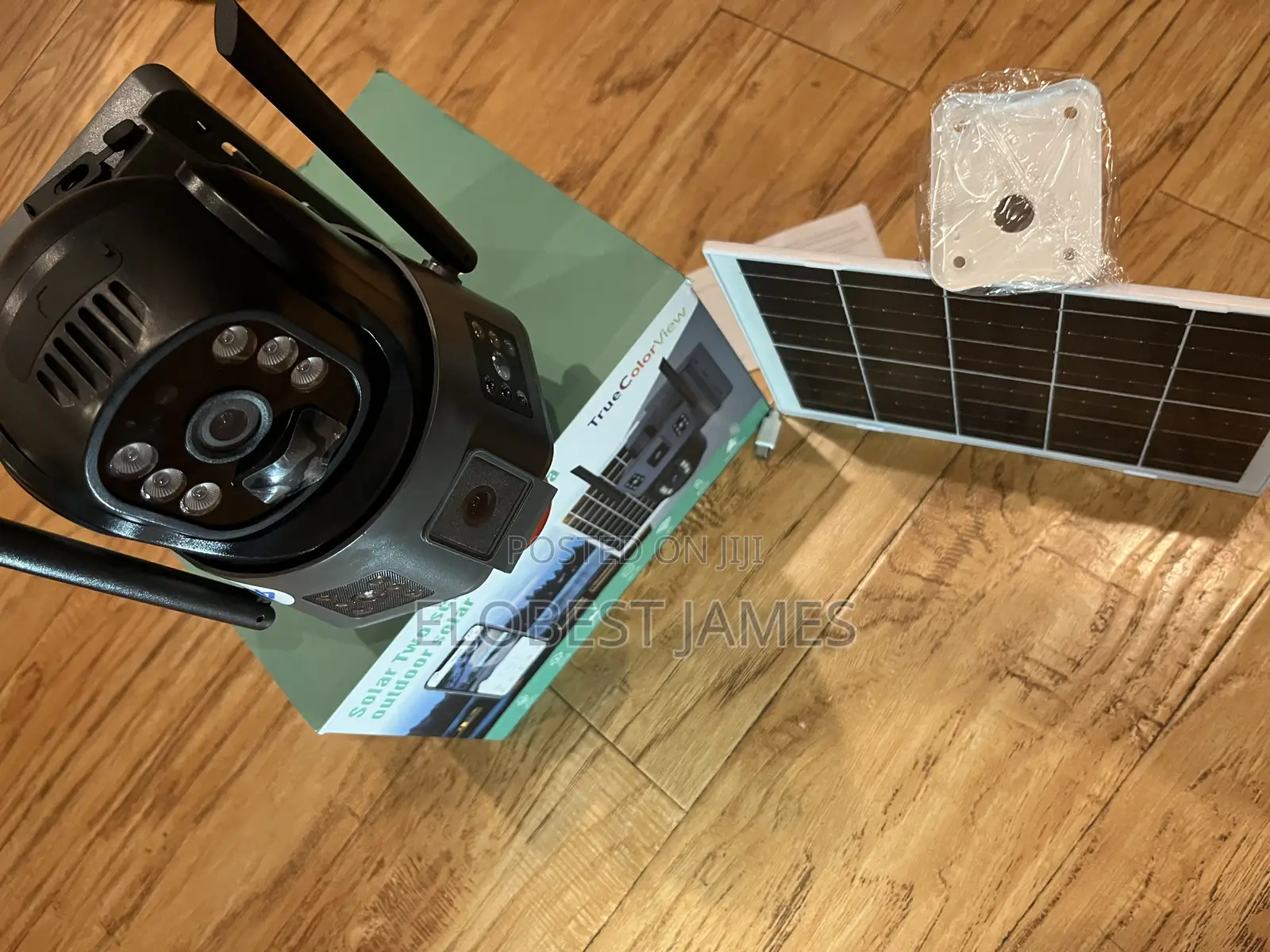 Smart Solar Threes Screen Camera 4G Outdoor/Indoor Solar