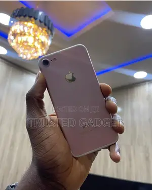 Apple iPhone 7 32 GB Pink