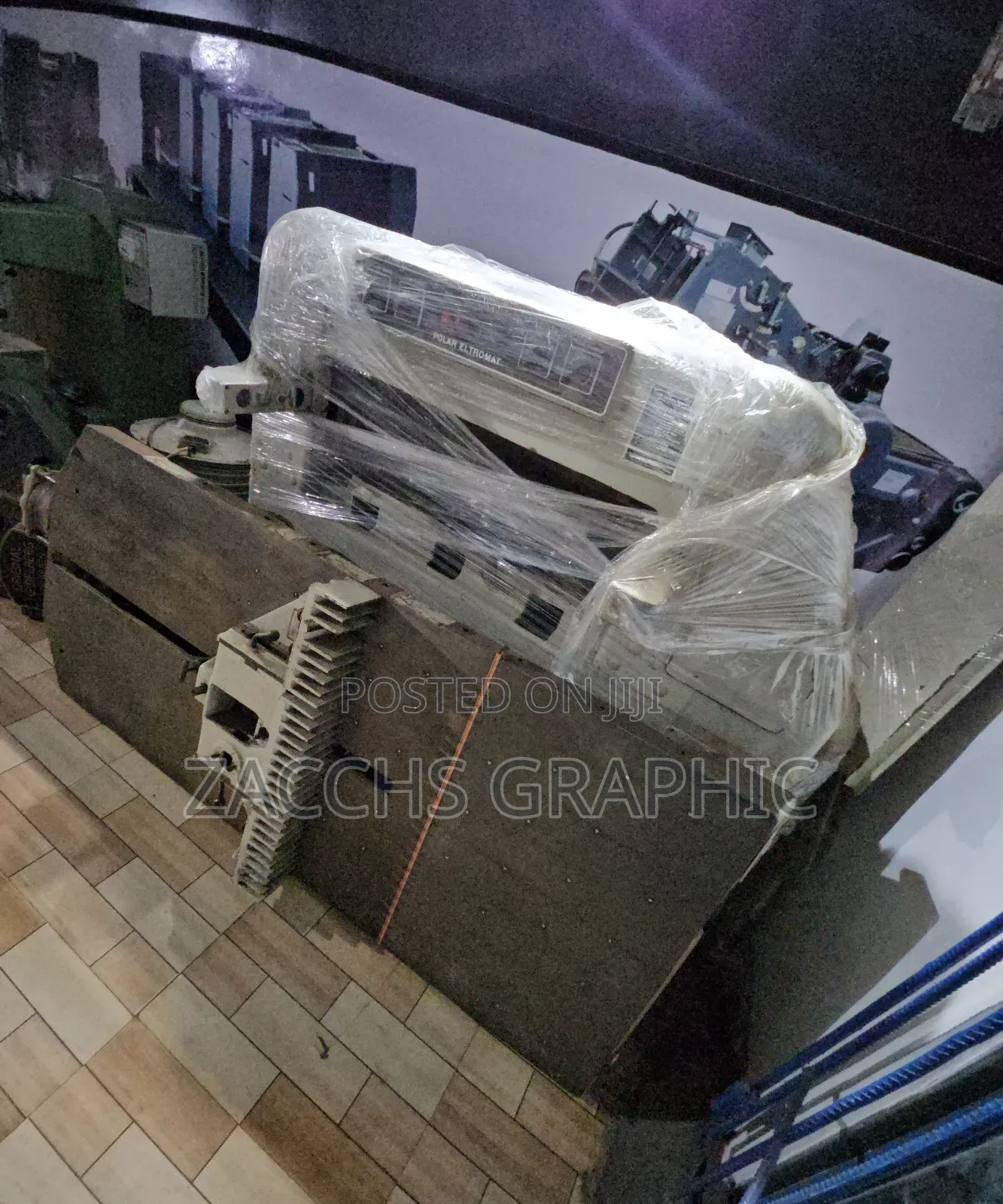 Polar Mohr 82, Paper Cutting Machine