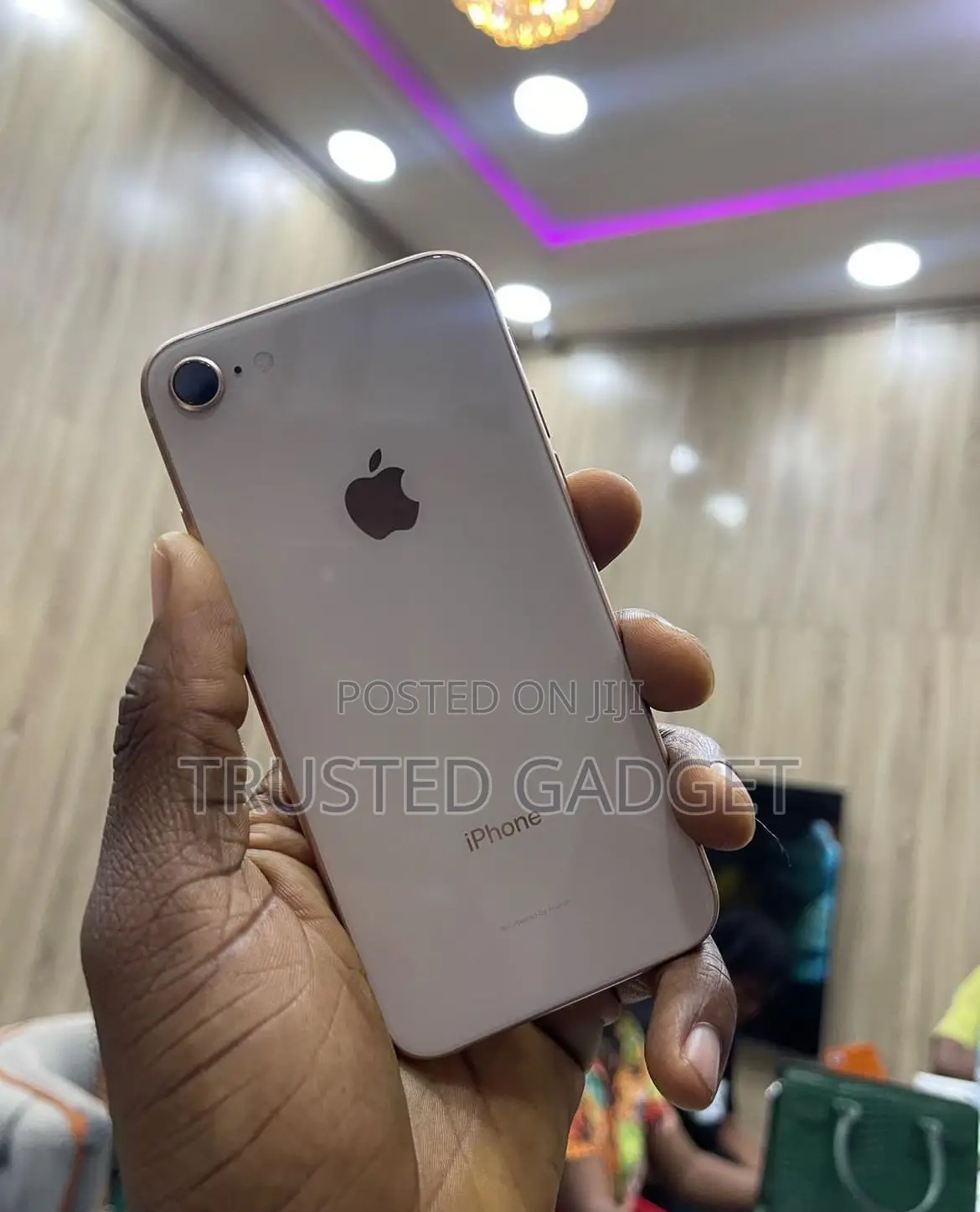 Apple iPhone 8 64 GB Gold