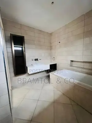 4bdrm Townhouse / Terrace in Jabi for rent