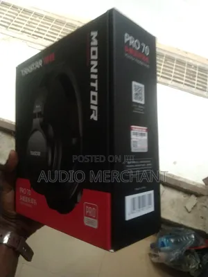 PRO 70 Monitor Headphone
