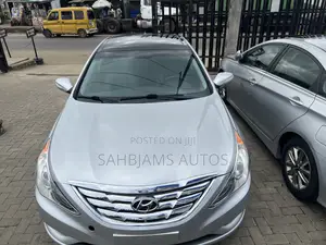 Hyundai Sonata Limited 2.0T Sedan (2.0L 4cyl 6A) 2012 Silver