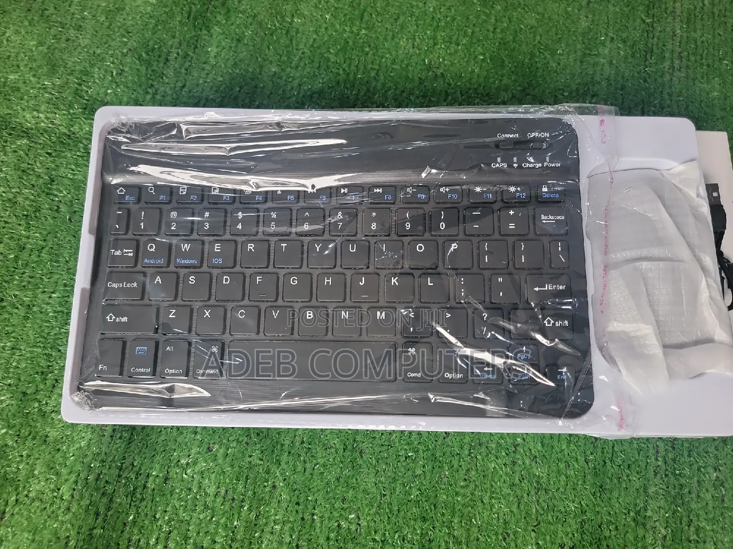 Wireless Keyboard for Computers and Tablets