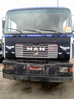 Man Diesel Ten Tyres Trailer Head 2002 Blue