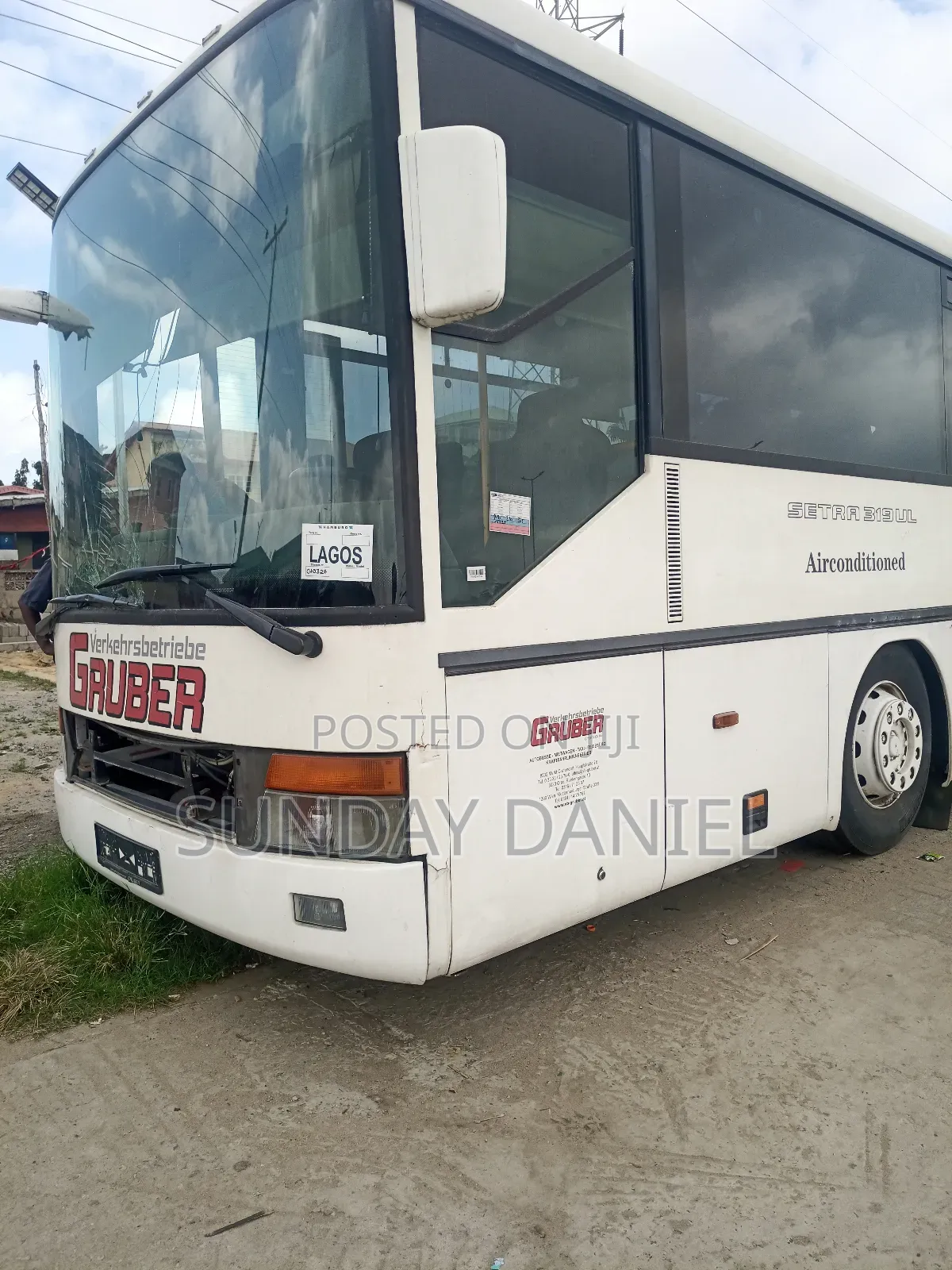Bus 2009 White