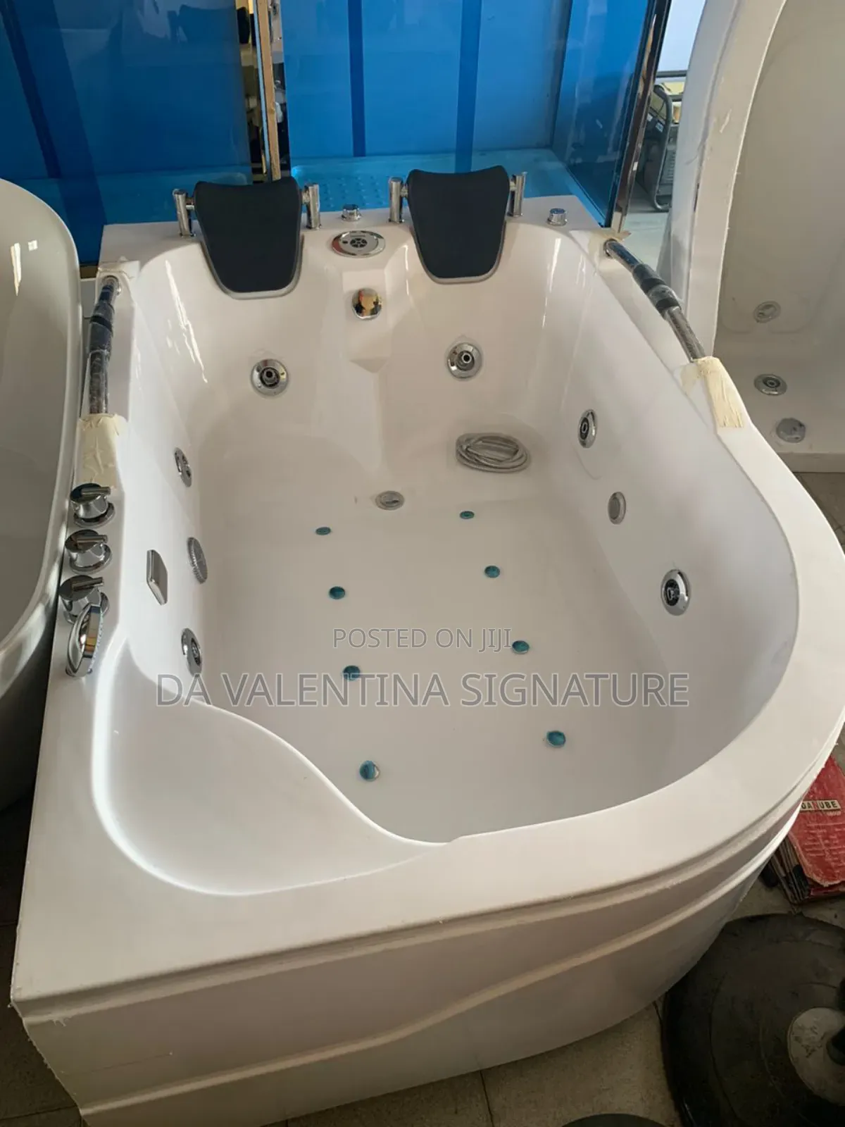 Double Jacuzzi