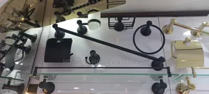 Black Complete Toilet Nd Bathroom Accessories