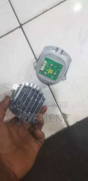 GLE350 Headlight Pointer Charger