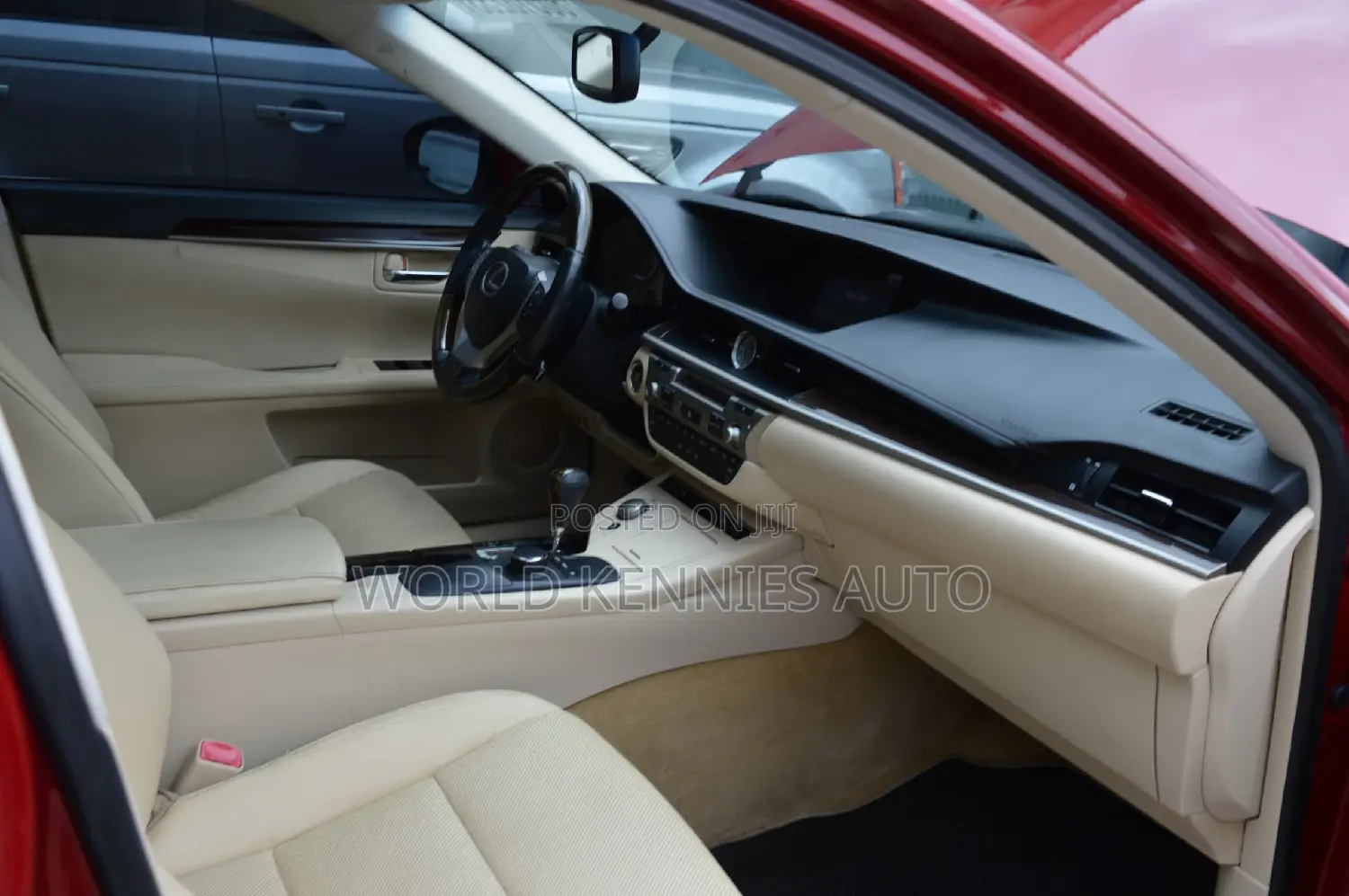 Lexus ES 2013 Red