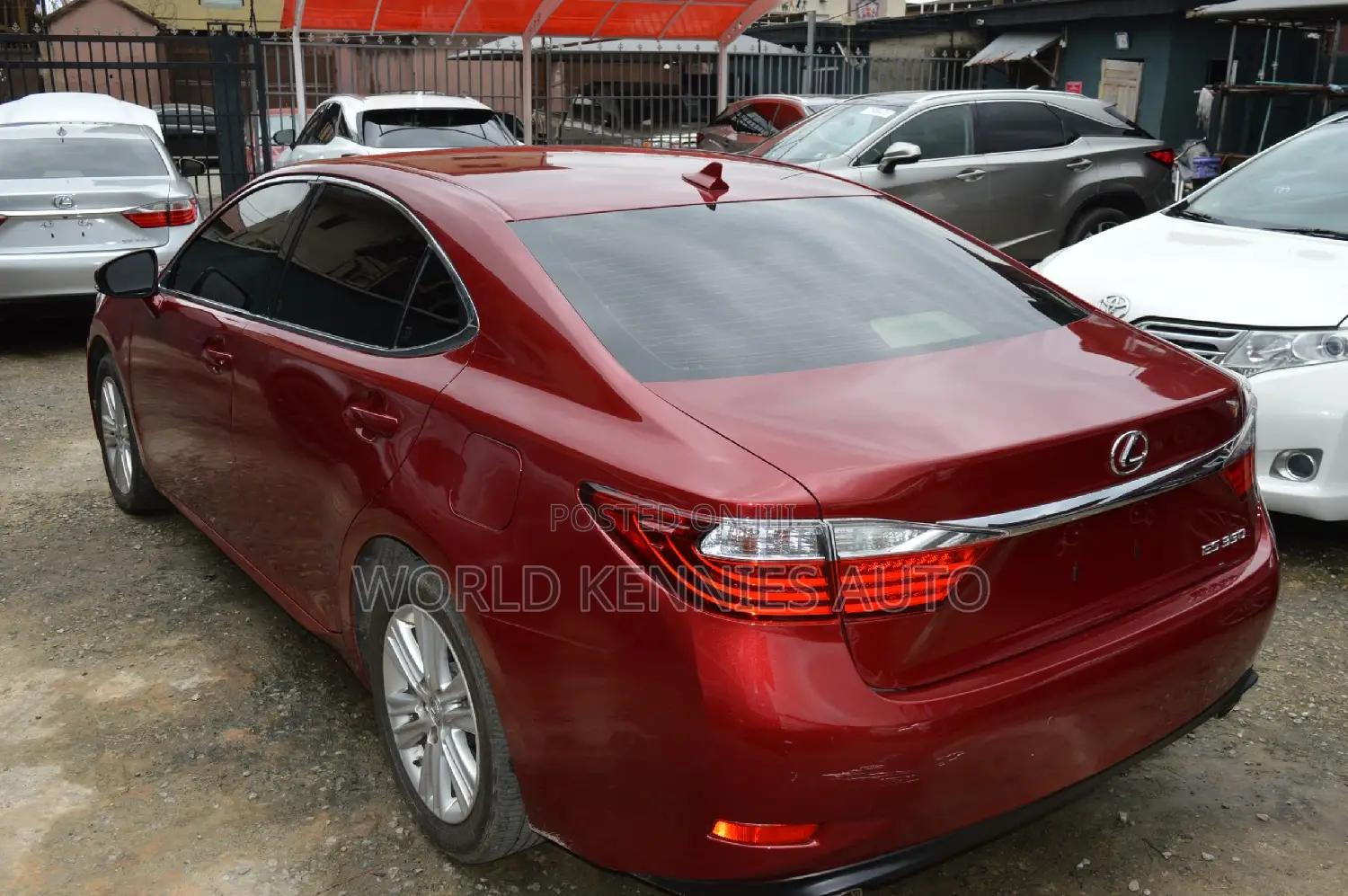 Lexus ES 2013 Red